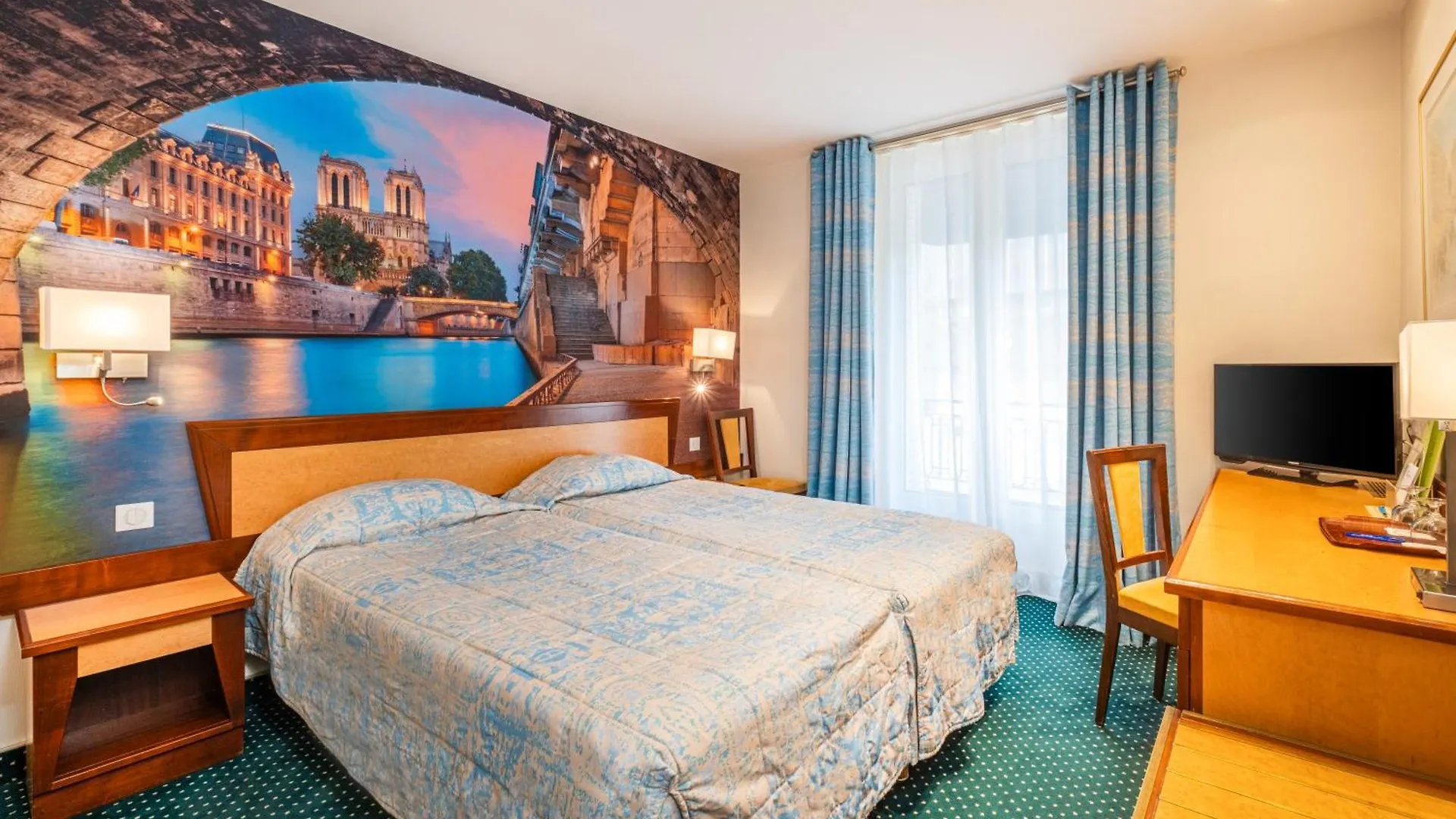 Hotel Terminus Montparnasse Paris