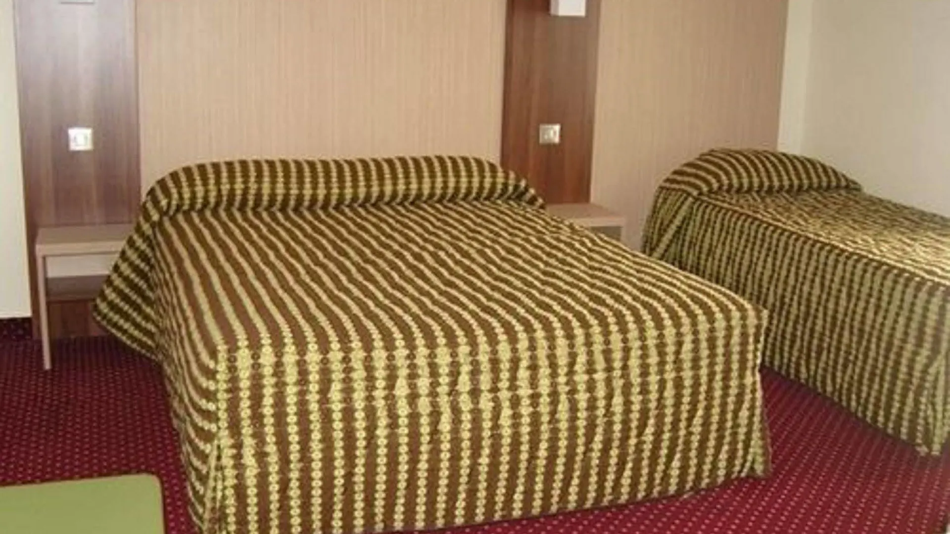 Hotel Terminus Montparnasse Paris