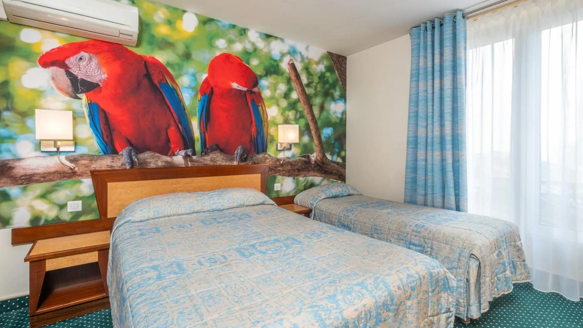 Hotel Terminus Montparnasse Paris